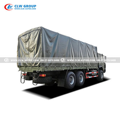 Sinotruk HOWO 6x6 All-Wheel Drive Troop Carrier Truck with 371HP Diesel Engine for 30 Personnel Transport