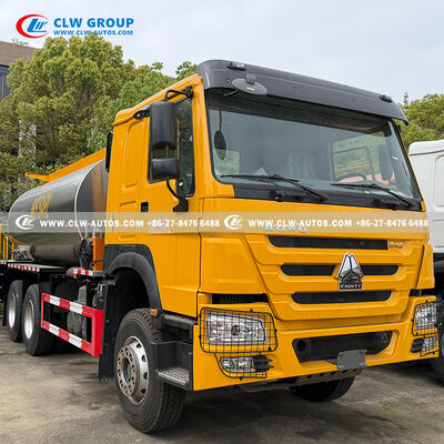 SINOTRUK HOWO 6x4 340HP Intelligent Asphalt Distributor Truck for Road Construction